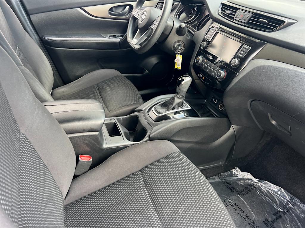 Thumbnail: 2019 Nissan Rogue Sport - 13