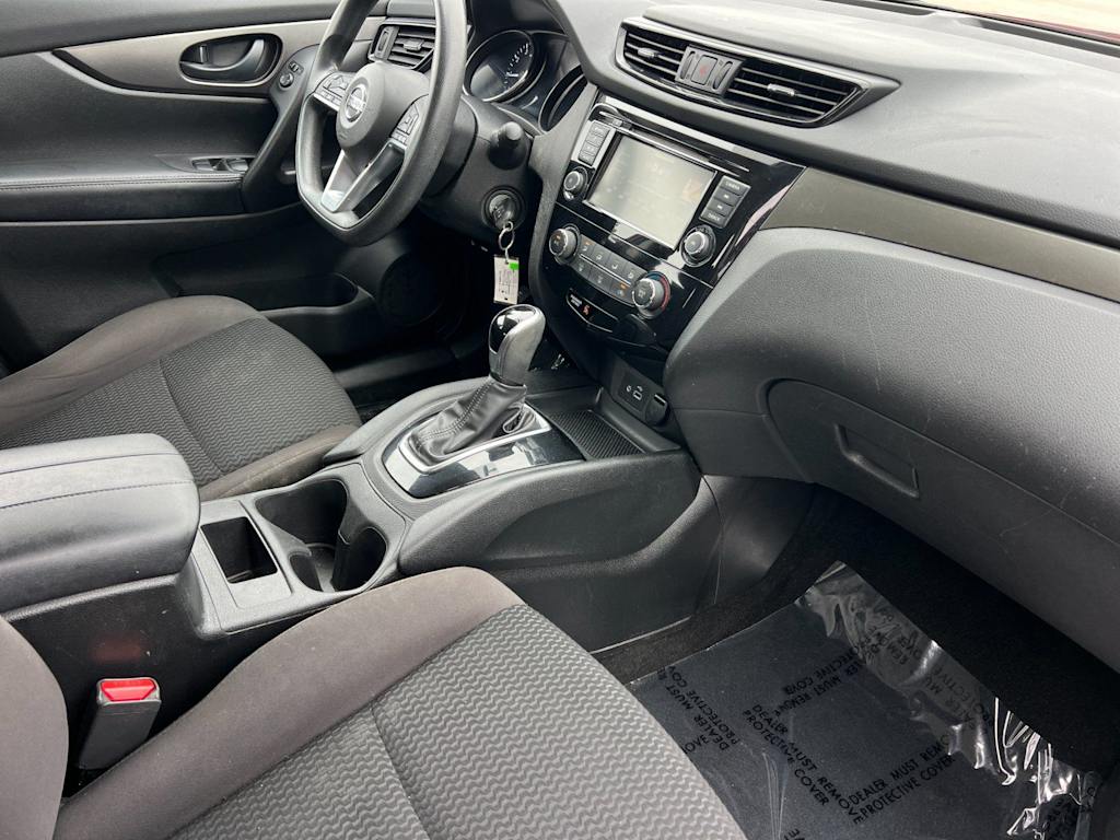 Thumbnail: 2019 Nissan Rogue Sport - 13