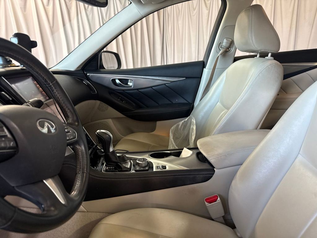 Thumbnail: 2015 INFINITI Q50 - 8