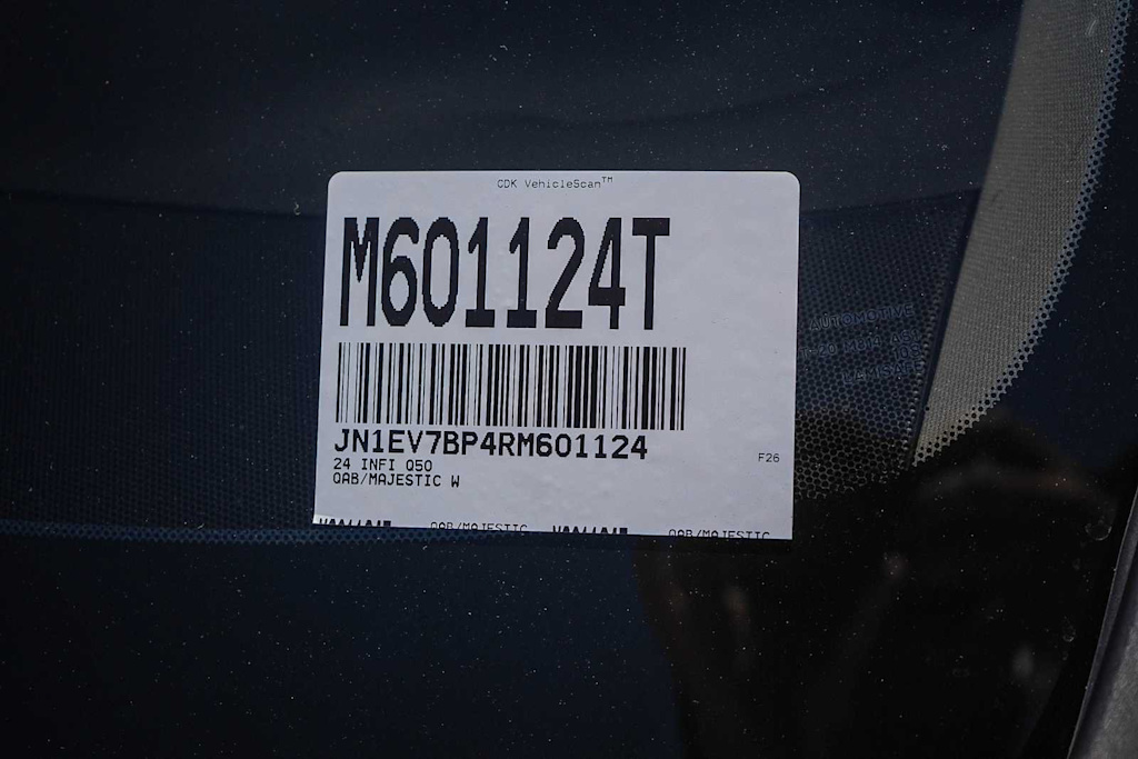 Thumbnail: 2024 INFINITI Q50 - 29