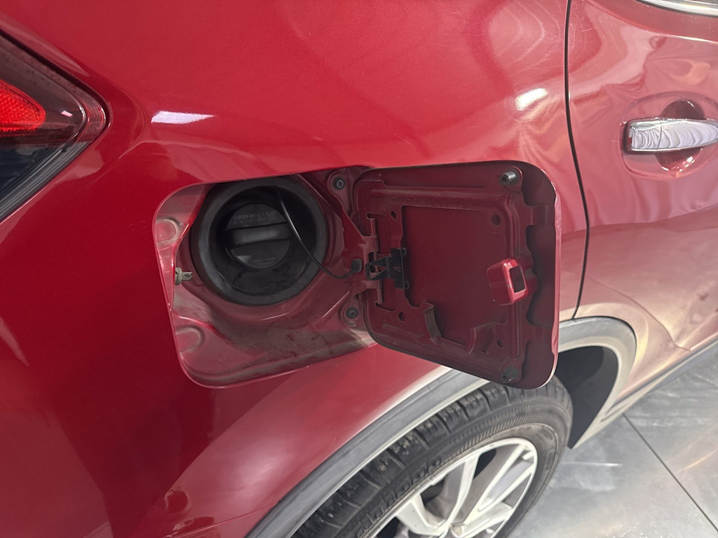 Thumbnail: 2017 Nissan Rogue - 20