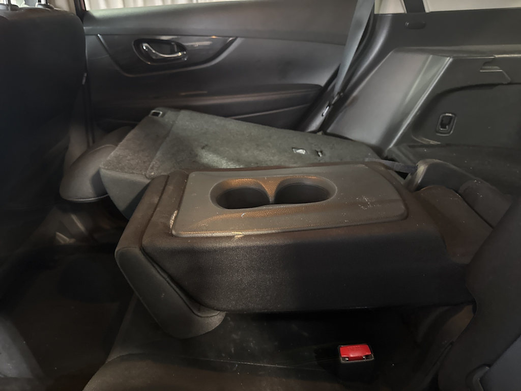 Thumbnail: 2017 Nissan Rogue - 21