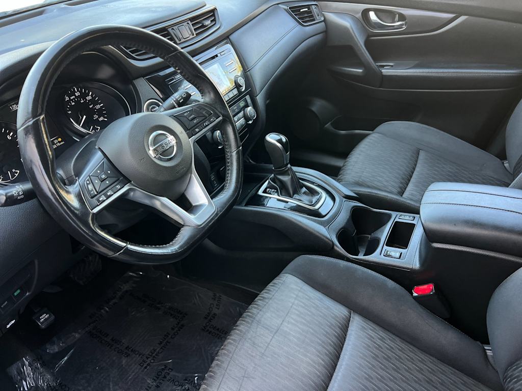 Thumbnail: 2017 Nissan Rogue - 9
