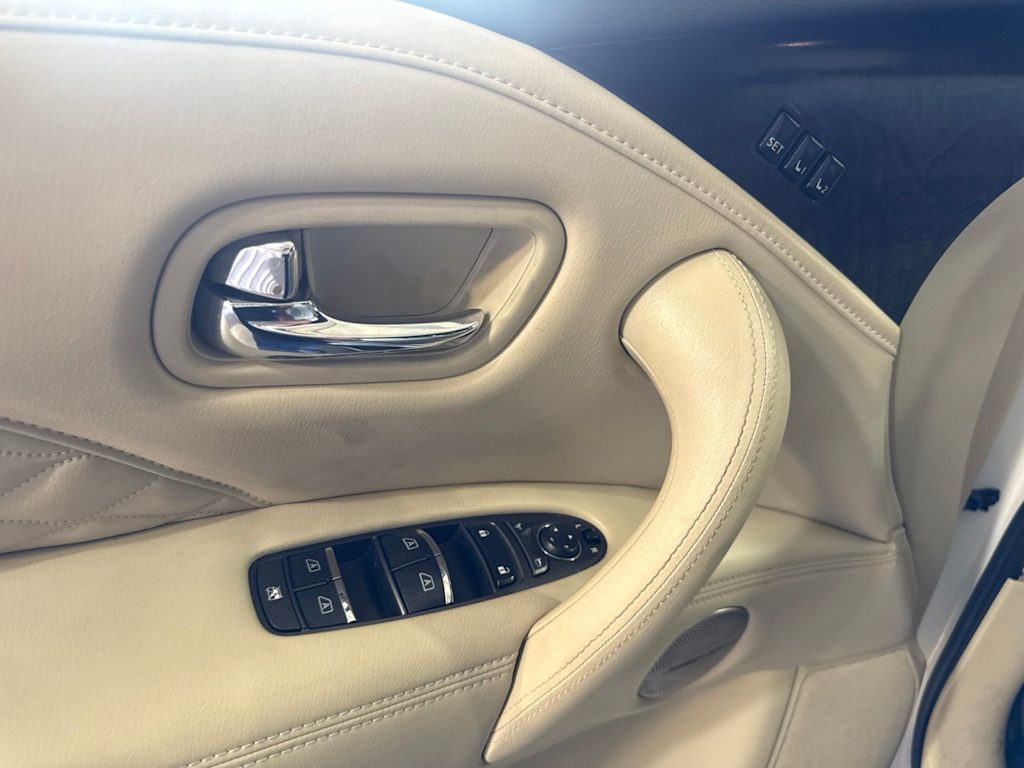 Thumbnail: 2022 INFINITI QX80 - 26