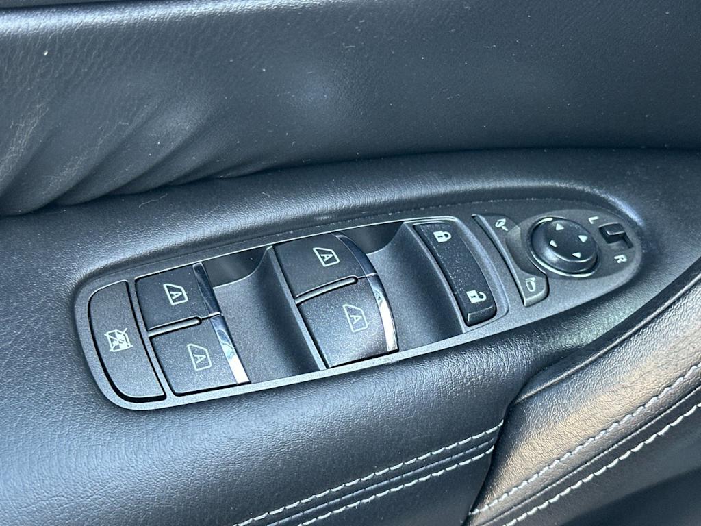 Thumbnail: 2016 INFINITI QX80 - 22