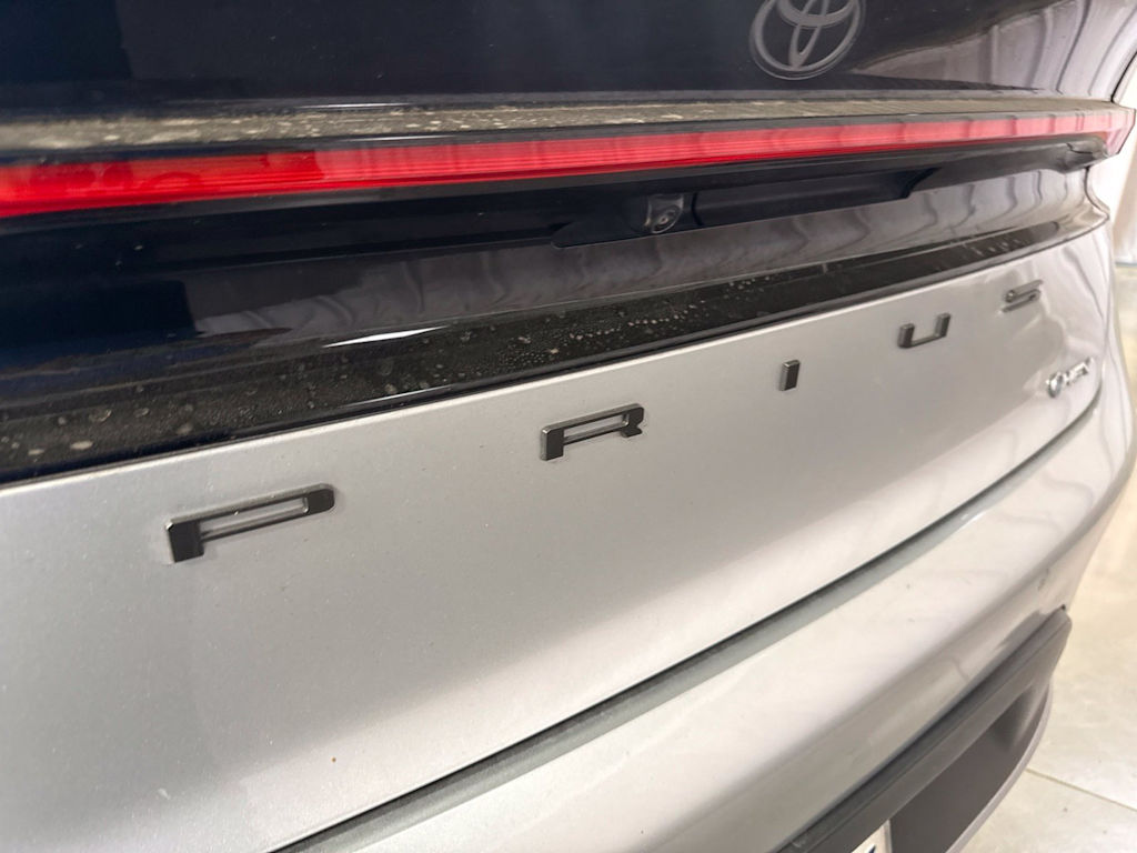 Thumbnail: 2023 Toyota Prius - 7