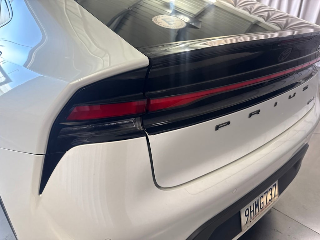 Thumbnail: 2023 Toyota Prius - 18