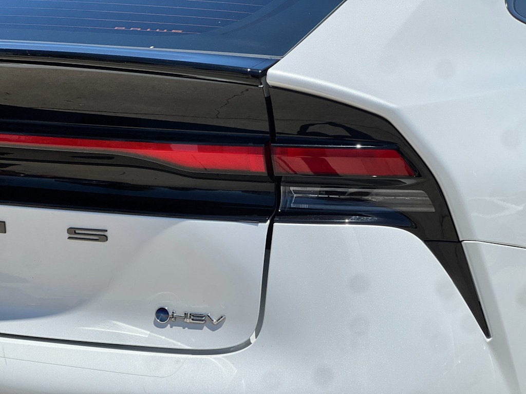 Thumbnail: 2023 Toyota Prius - 30
