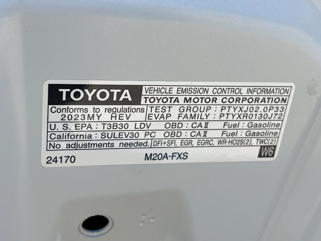 Thumbnail: 2023 Toyota Prius - 19