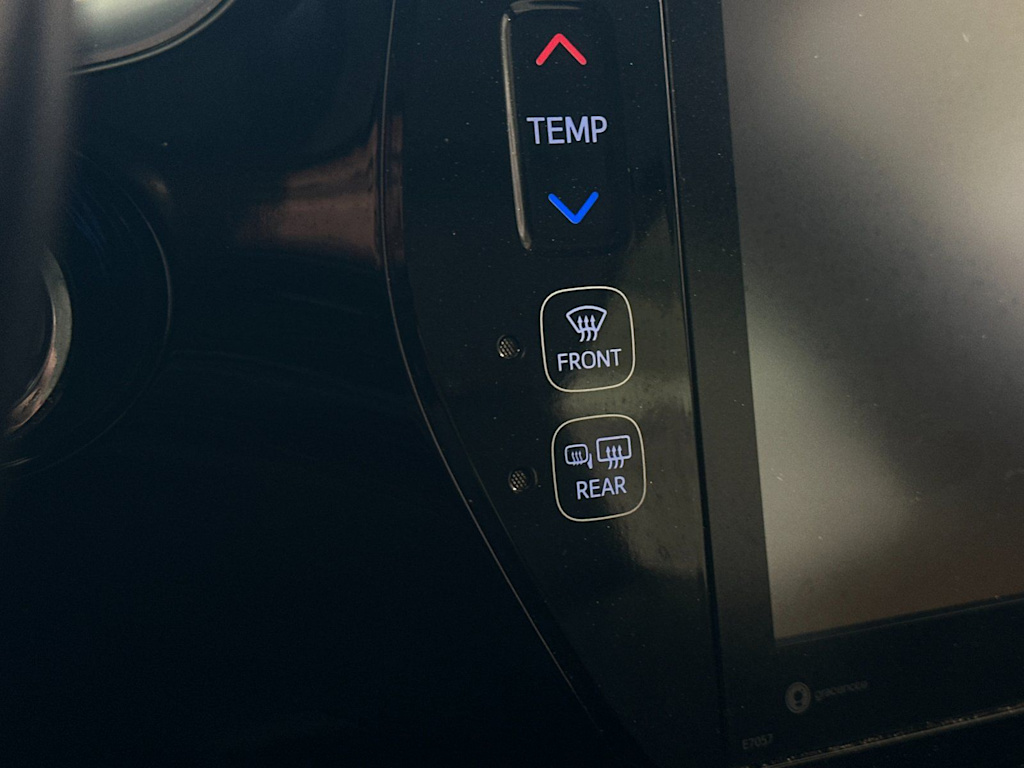 Thumbnail: 2022 Toyota Prius Prime - 26