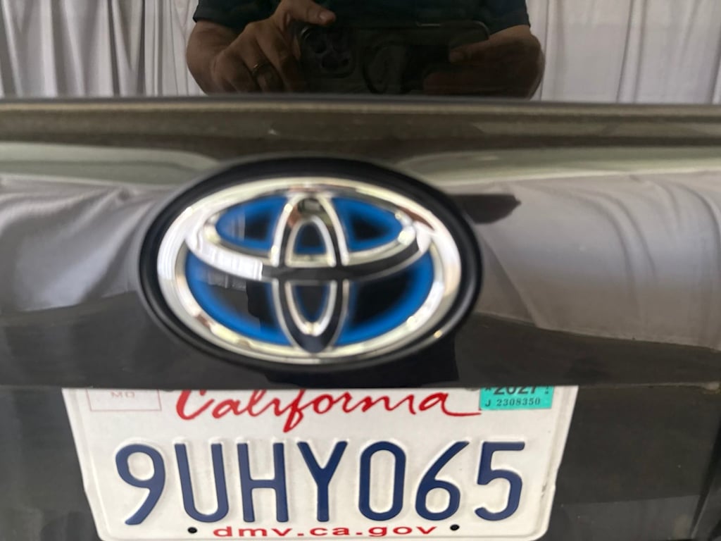 Thumbnail: 2022 Toyota Prius - 20