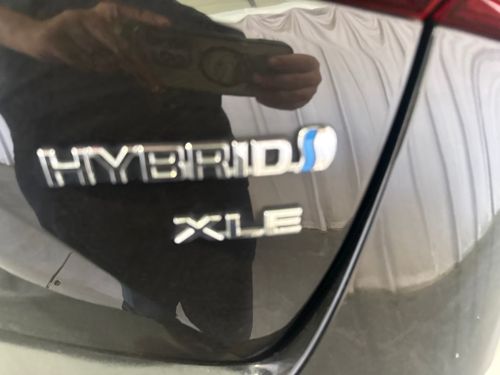 Thumbnail: 2022 Toyota Prius - 21