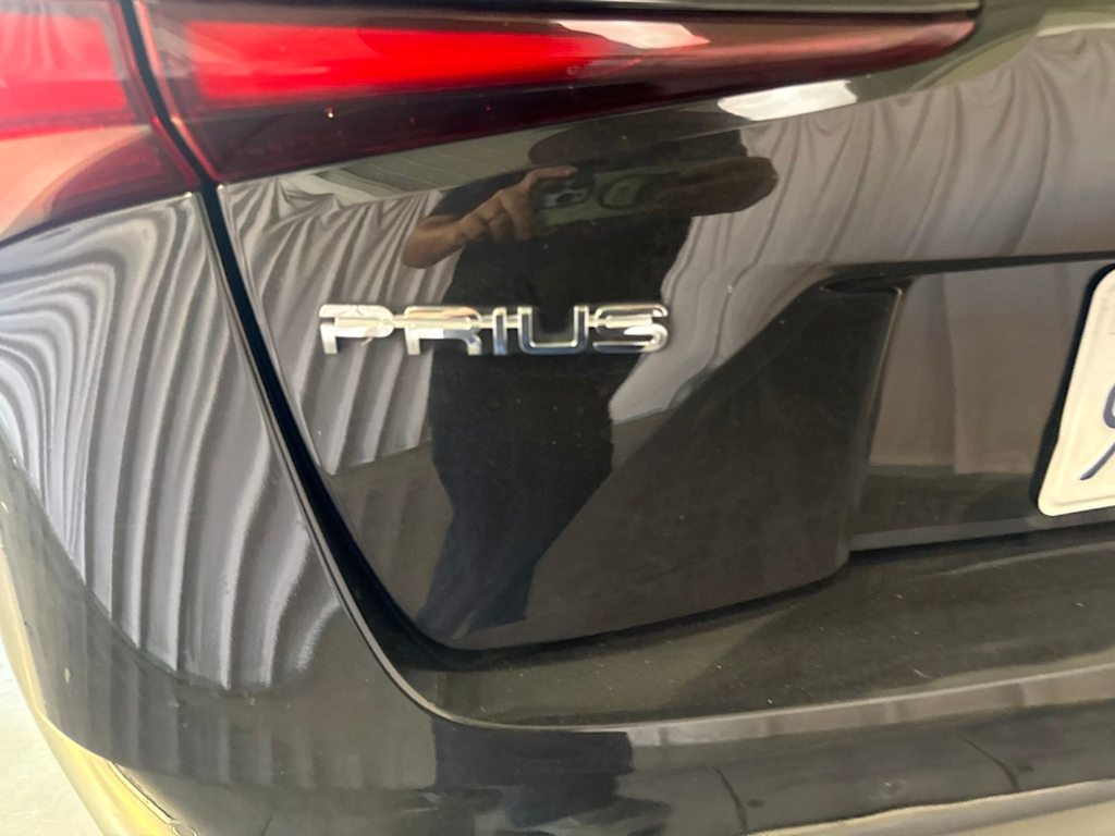 Thumbnail: 2022 Toyota Prius - 19