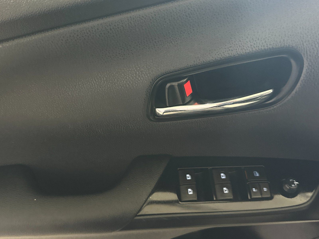 Thumbnail: 2016 Toyota Prius - 22
