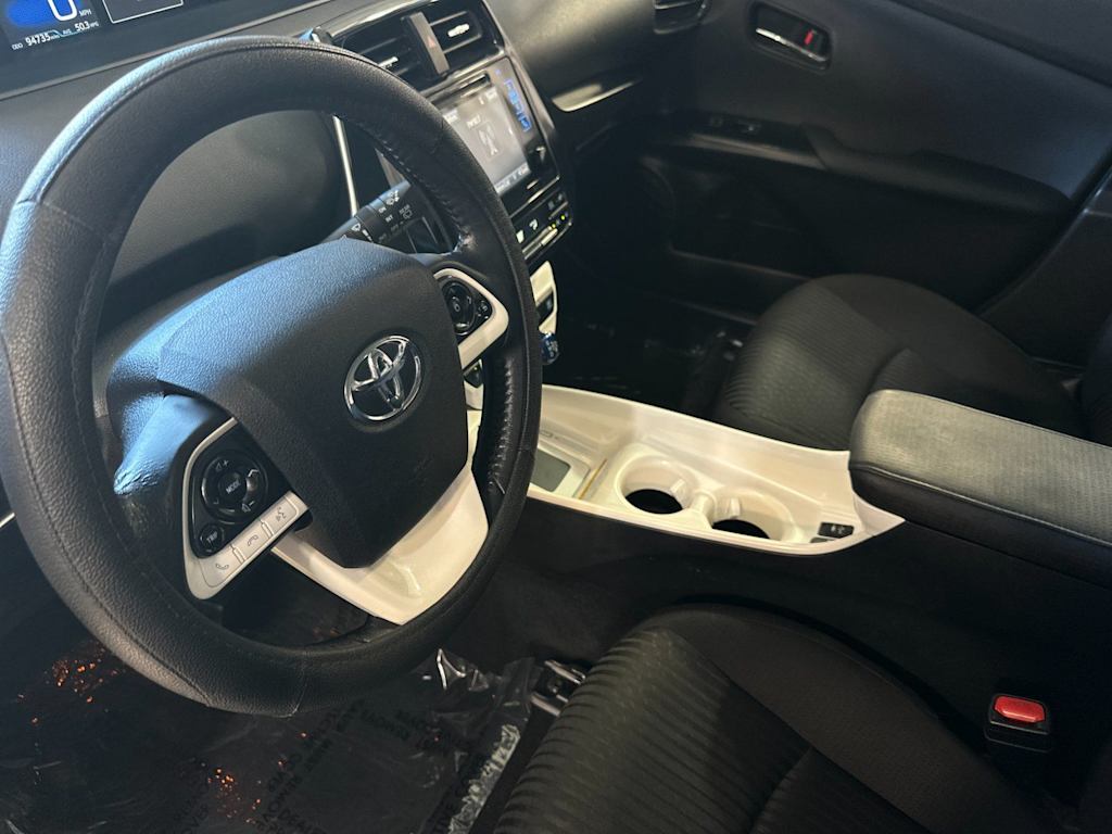 Thumbnail: 2016 Toyota Prius - 9