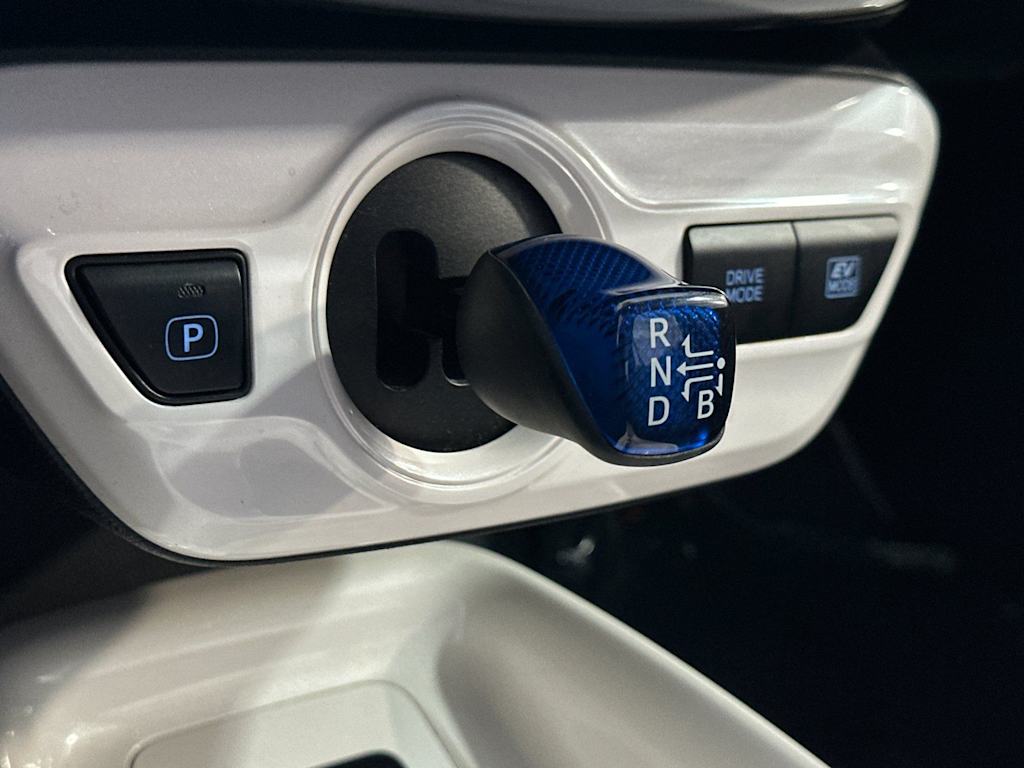 Thumbnail: 2016 Toyota Prius - 15