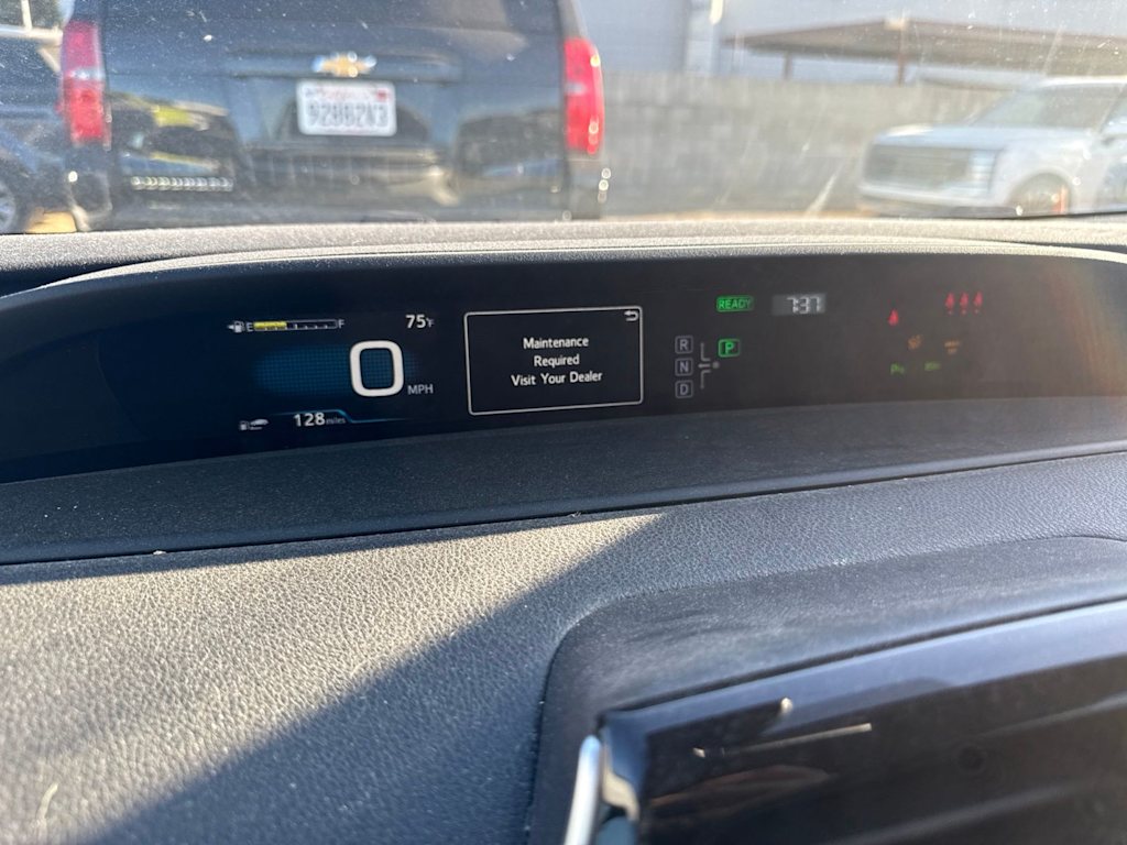 Thumbnail: 2018 Toyota Prius - 25