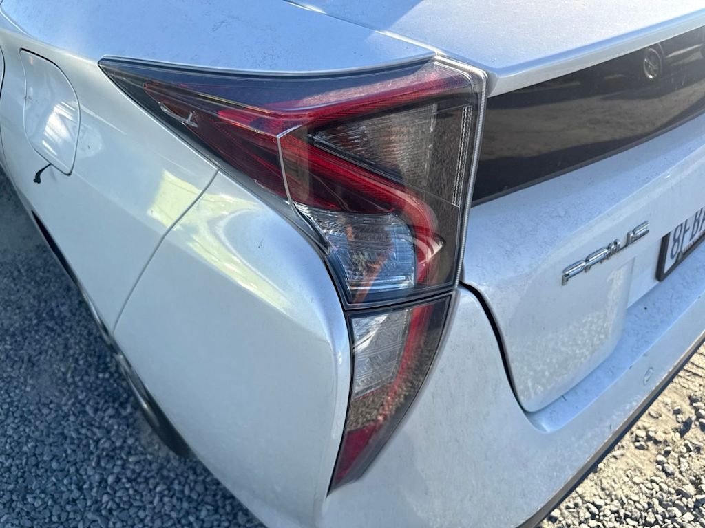 Thumbnail: 2018 Toyota Prius - 18