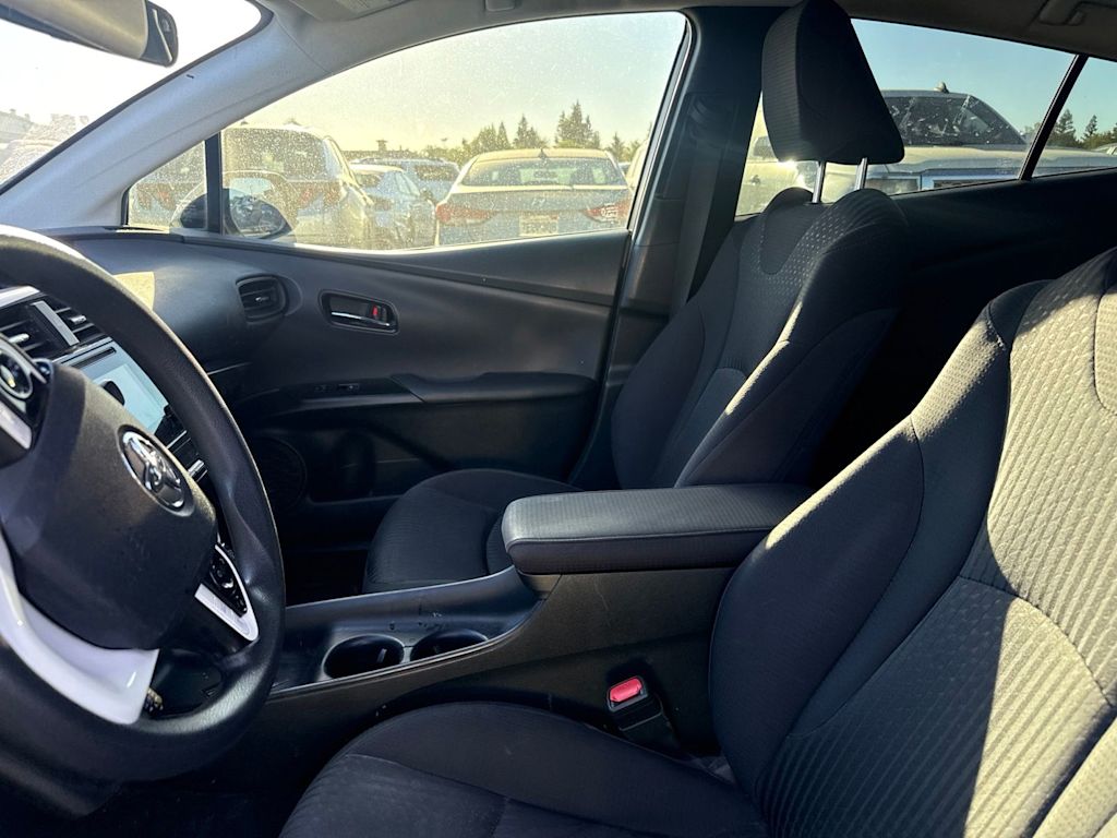Thumbnail: 2018 Toyota Prius - 10