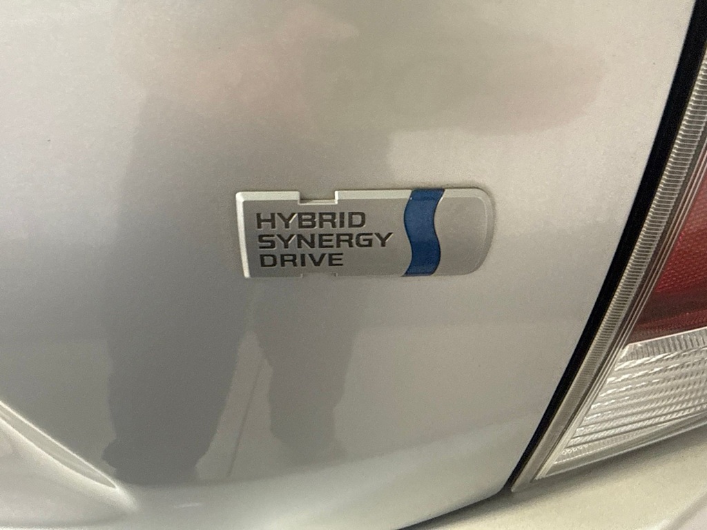 Thumbnail: 2015 Toyota Prius c - 20