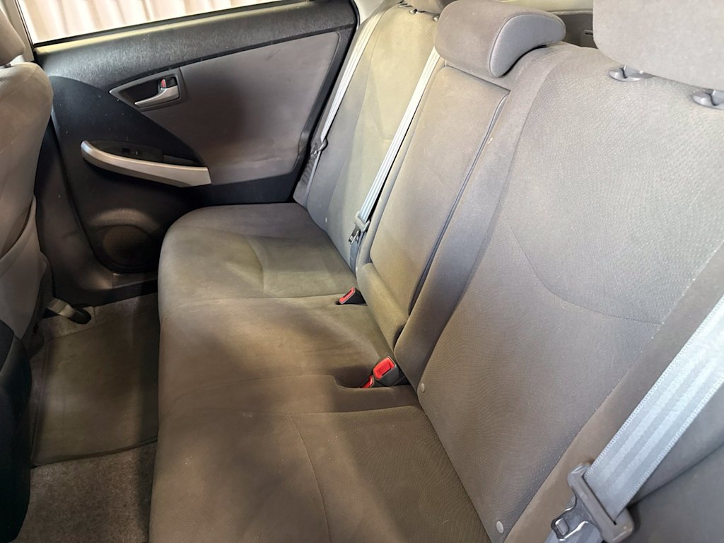 Thumbnail: 2015 Toyota Prius - 9