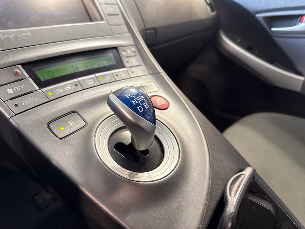 Thumbnail: 2015 Toyota Prius - 11