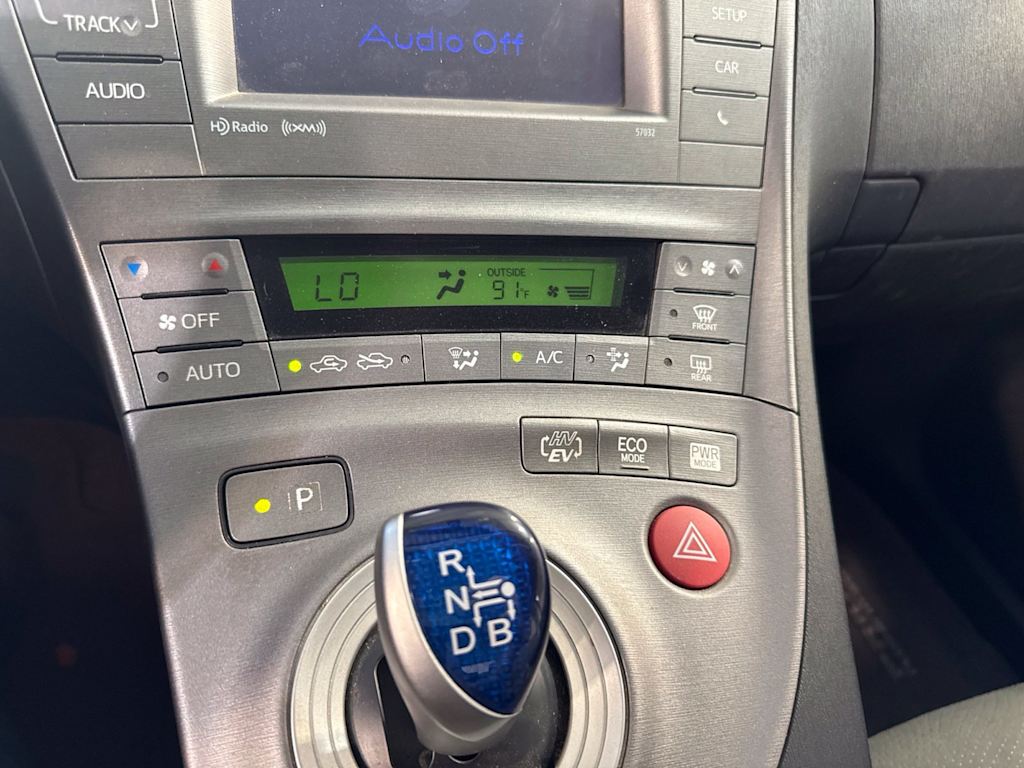 Thumbnail: 2015 Toyota Prius - 27
