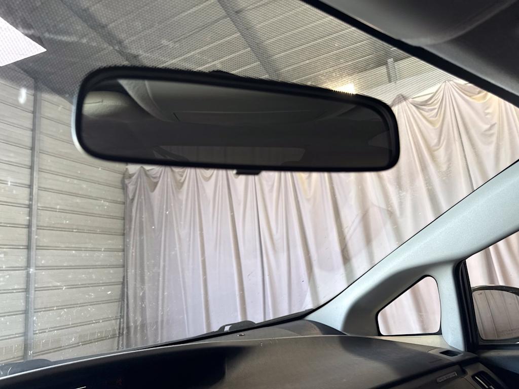 Thumbnail: 2015 Toyota Prius - 30