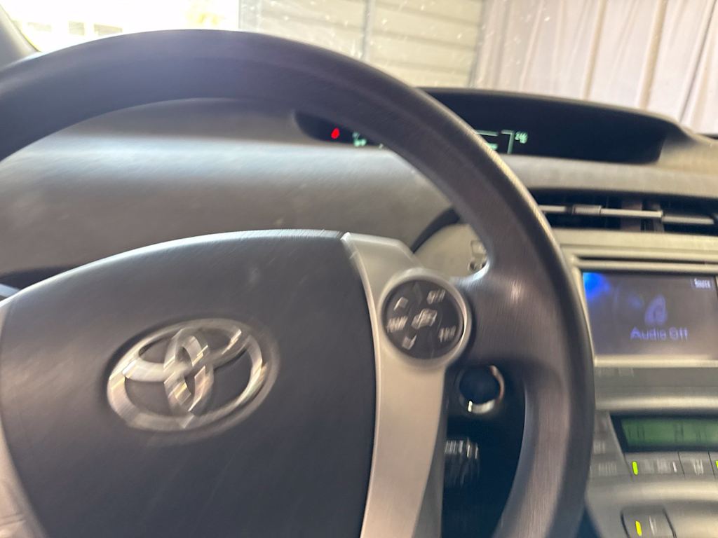 Thumbnail: 2015 Toyota Prius - 28