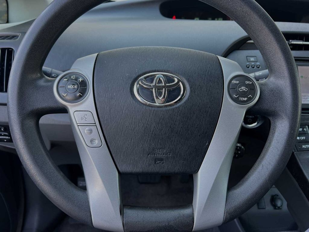 2011 Toyota Prius Three 27