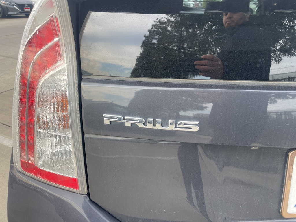 2014 Toyota Prius Four 24