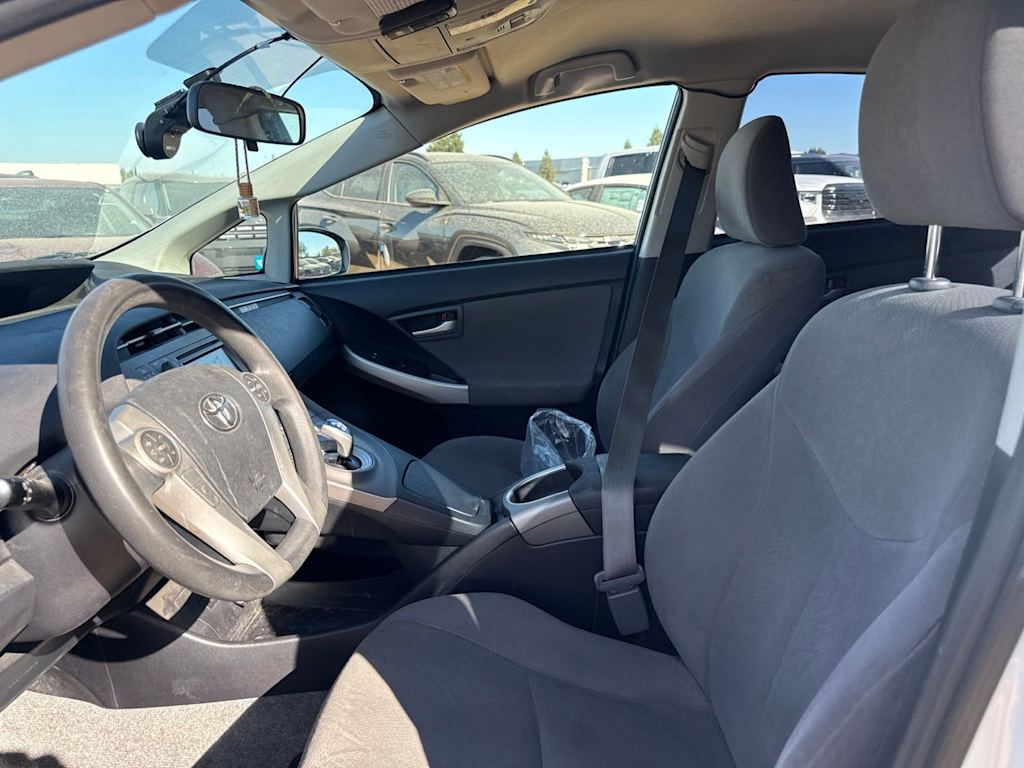 Thumbnail: 2015 Toyota Prius - 7