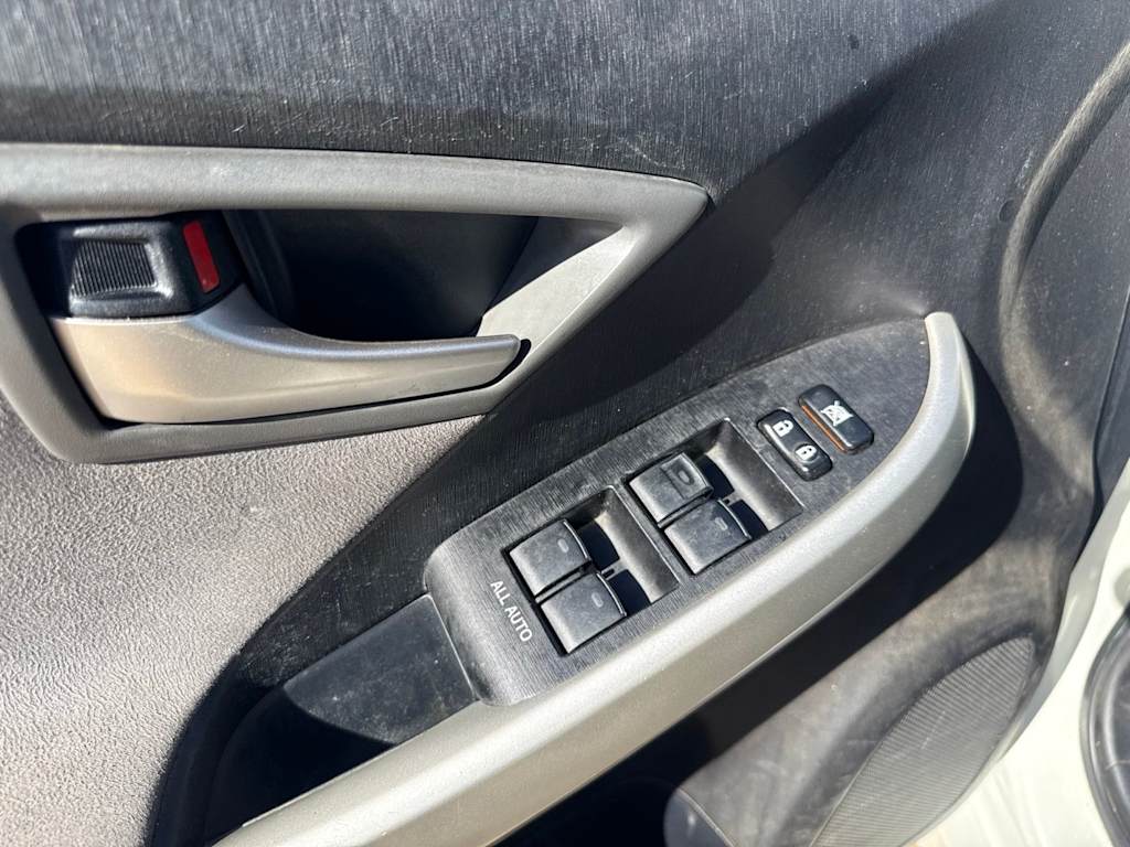 Thumbnail: 2015 Toyota Prius - 23