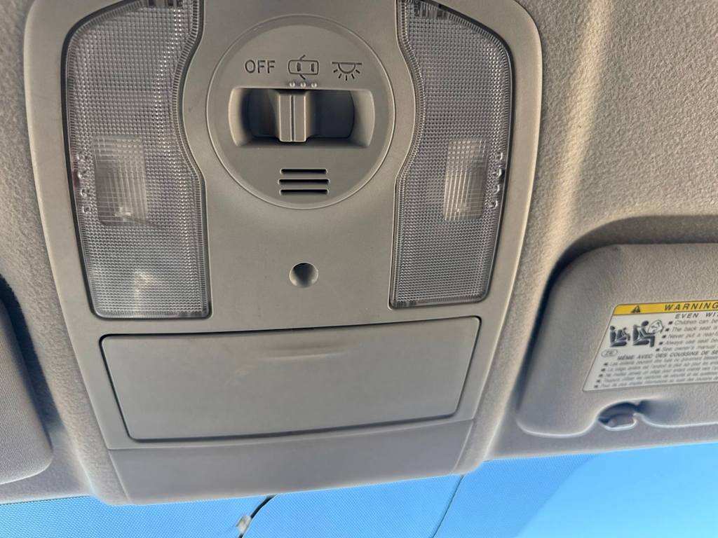 Thumbnail: 2015 Toyota Prius - 30