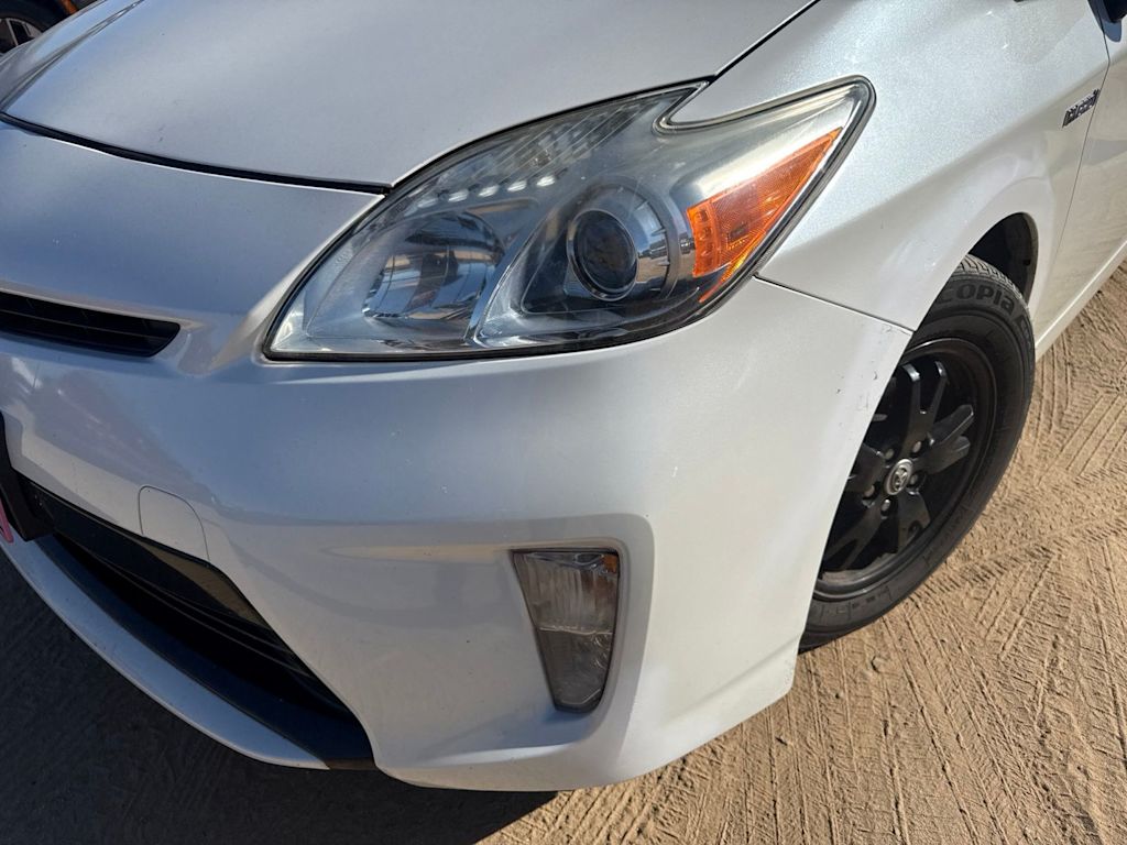 Thumbnail: 2015 Toyota Prius - 15