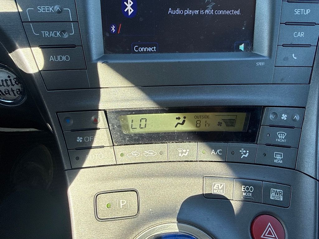 Thumbnail: 2015 Toyota Prius - 10