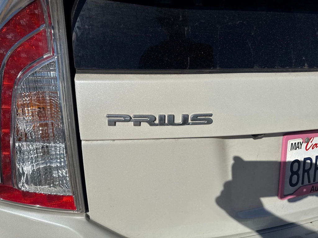 Thumbnail: 2015 Toyota Prius - 19