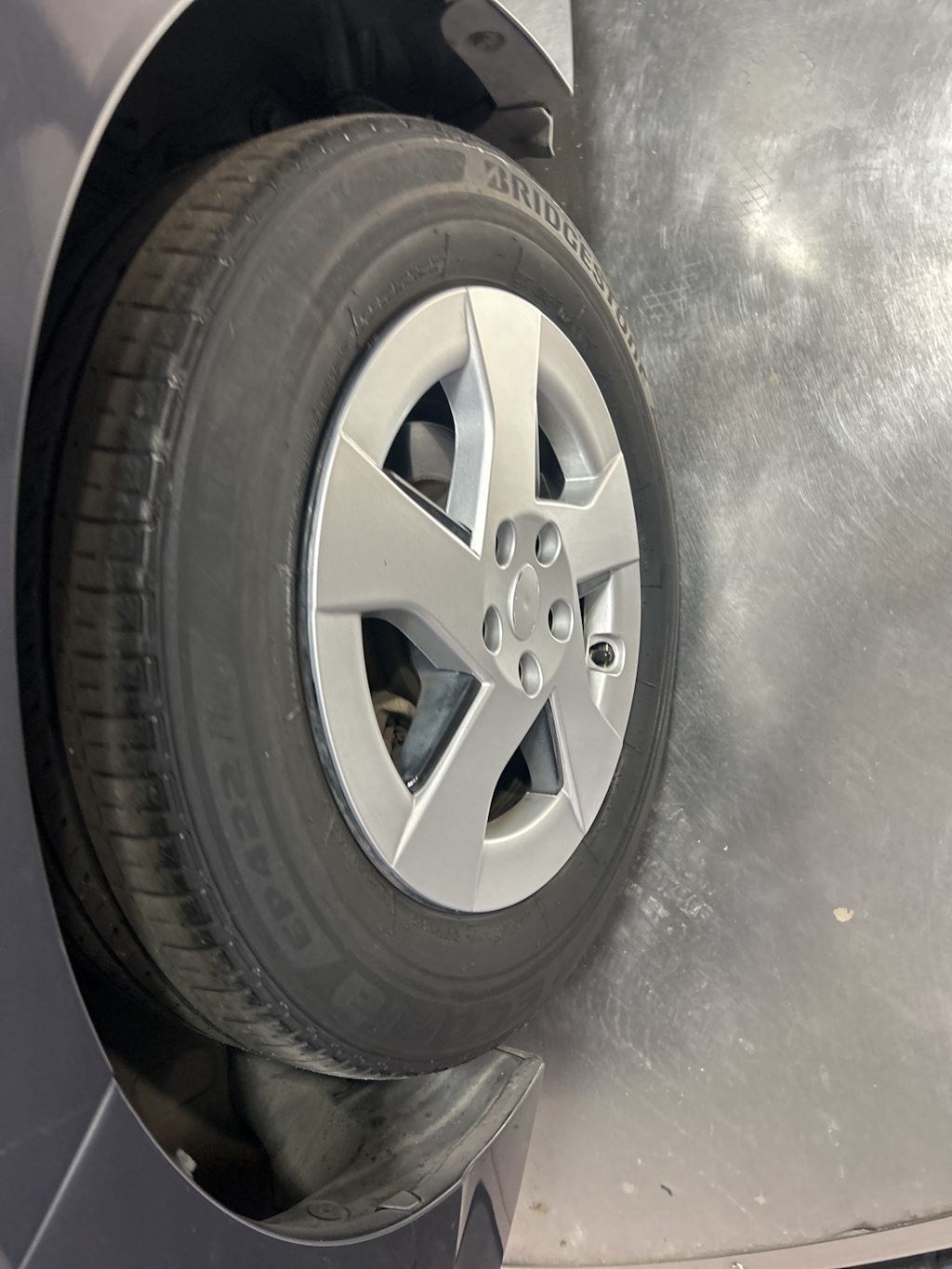 Thumbnail: 2012 Toyota Prius - 15