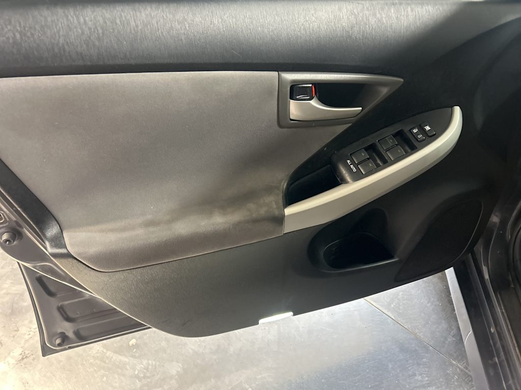 Thumbnail: 2012 Toyota Prius - 28