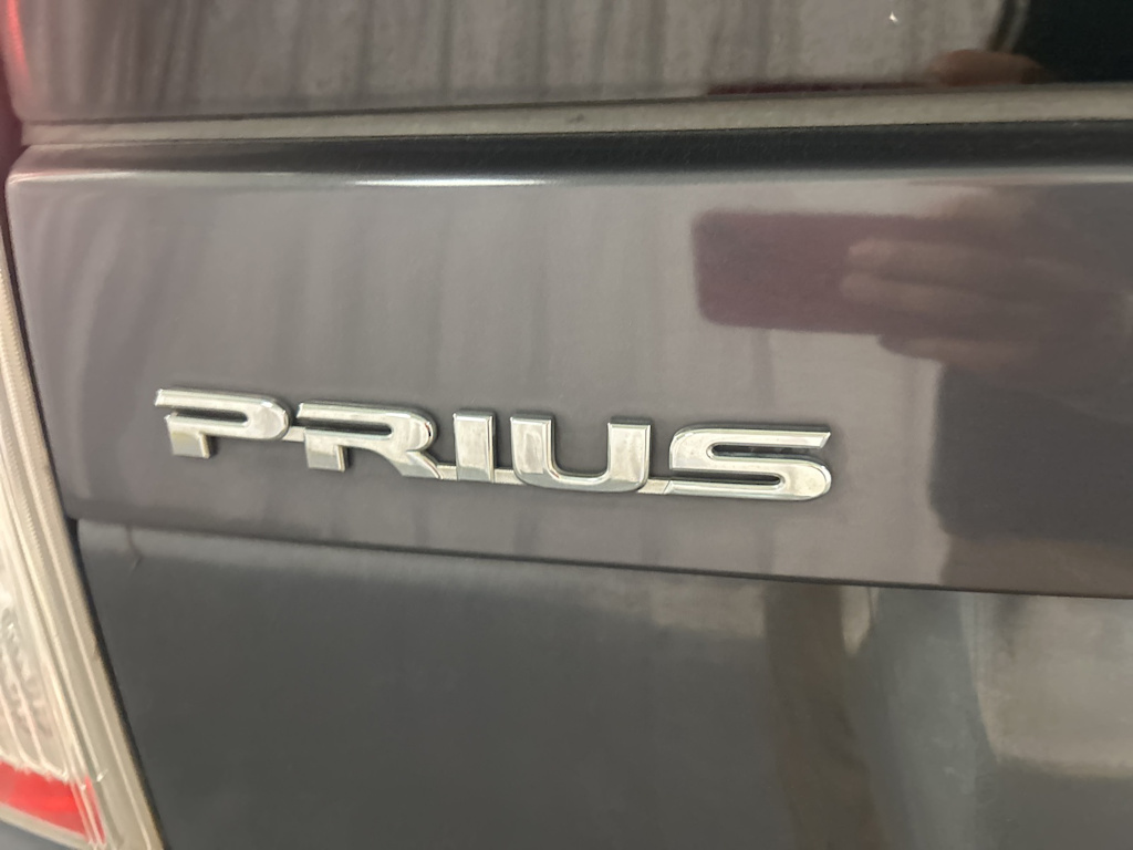Thumbnail: 2012 Toyota Prius - 20