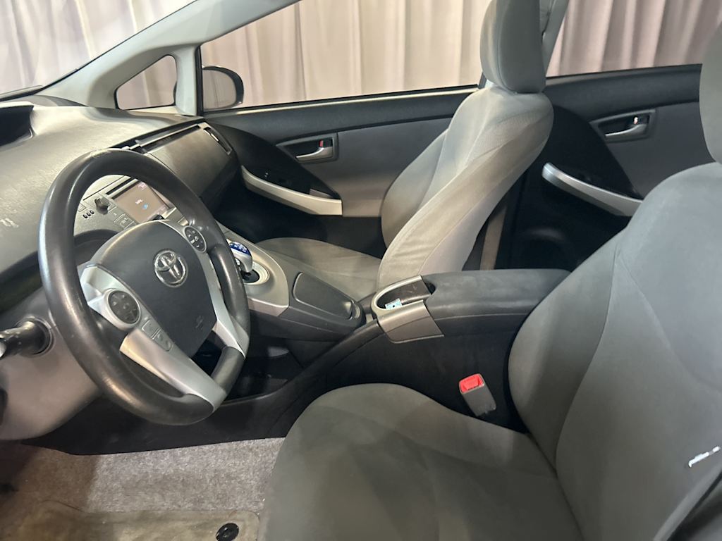 Thumbnail: 2012 Toyota Prius - 7
