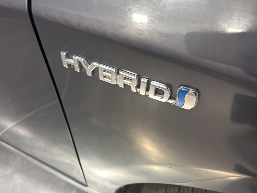 Thumbnail: 2012 Toyota Prius - 14