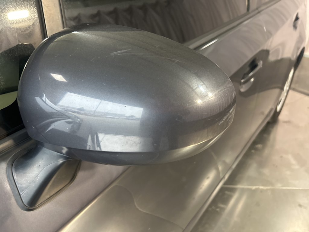 Thumbnail: 2012 Toyota Prius - 6