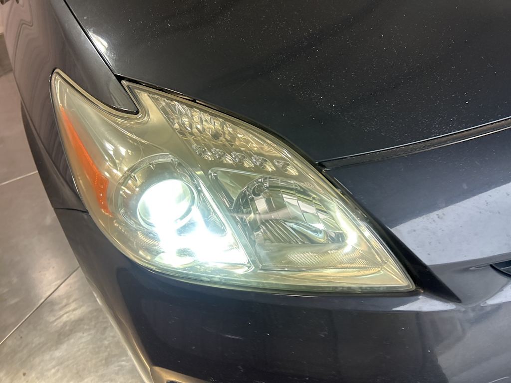 Thumbnail: 2012 Toyota Prius - 12