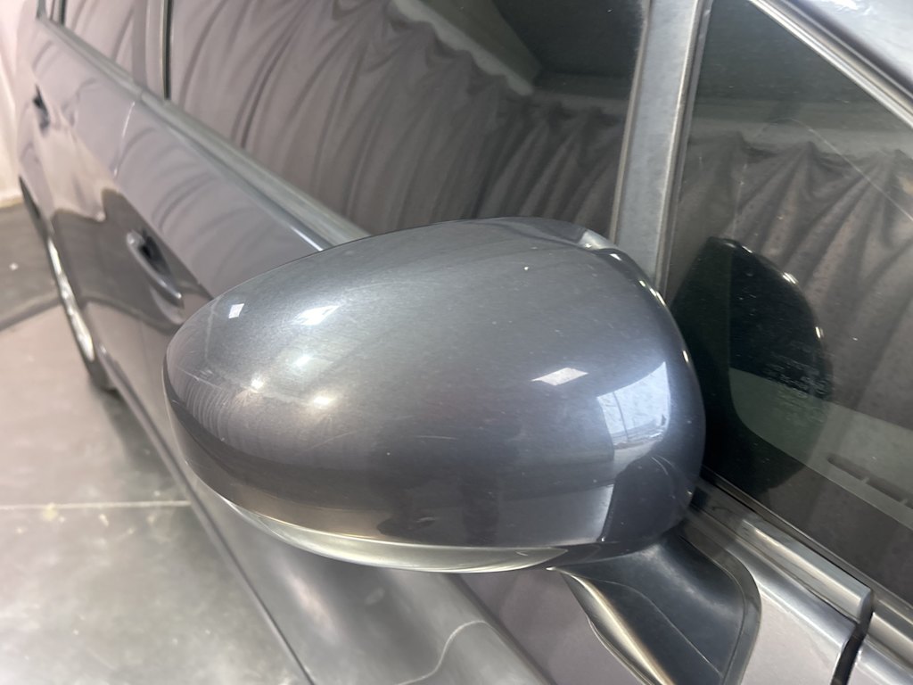 Thumbnail: 2012 Toyota Prius - 8