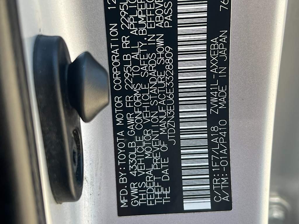 Thumbnail: 2014 Toyota Prius v - 29