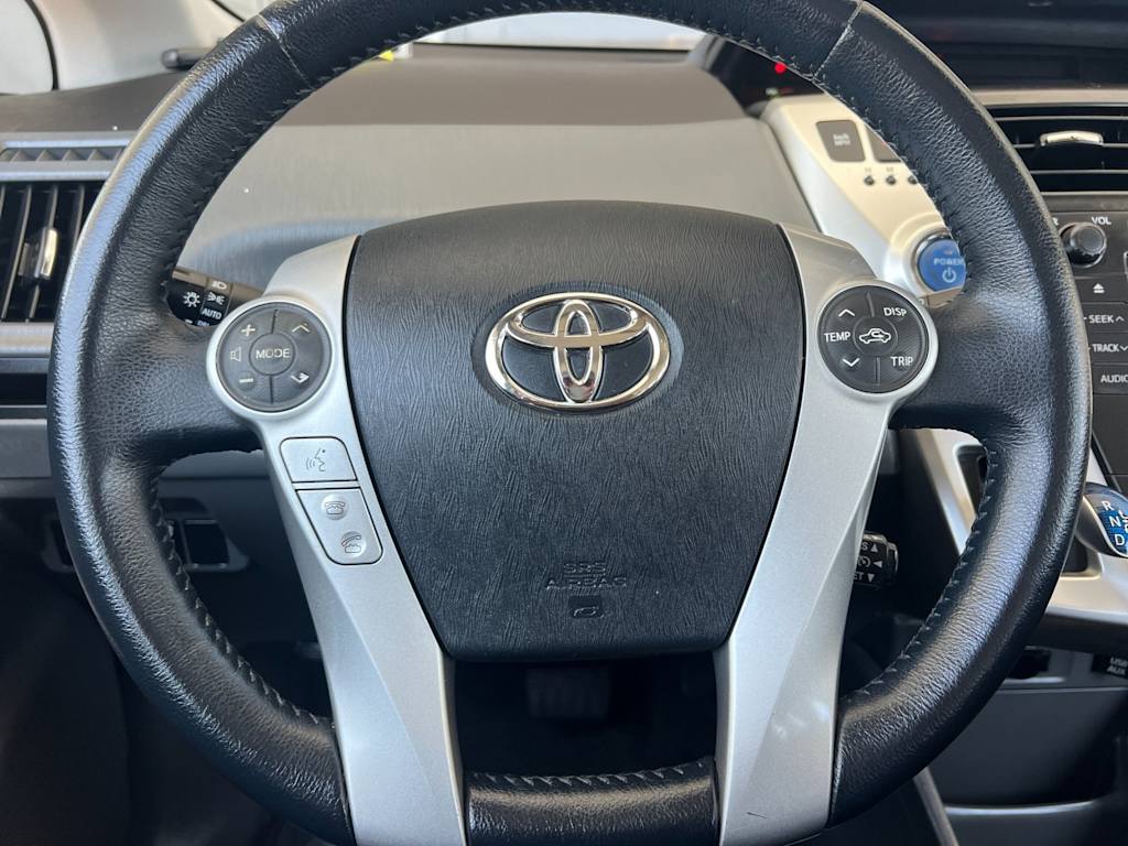 Thumbnail: 2014 Toyota Prius v - 27