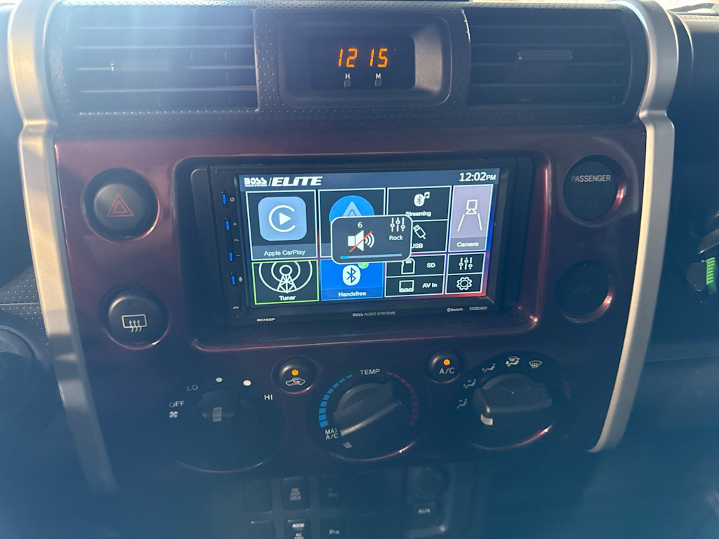 Thumbnail: 2007 Toyota FJ Cruiser - 11