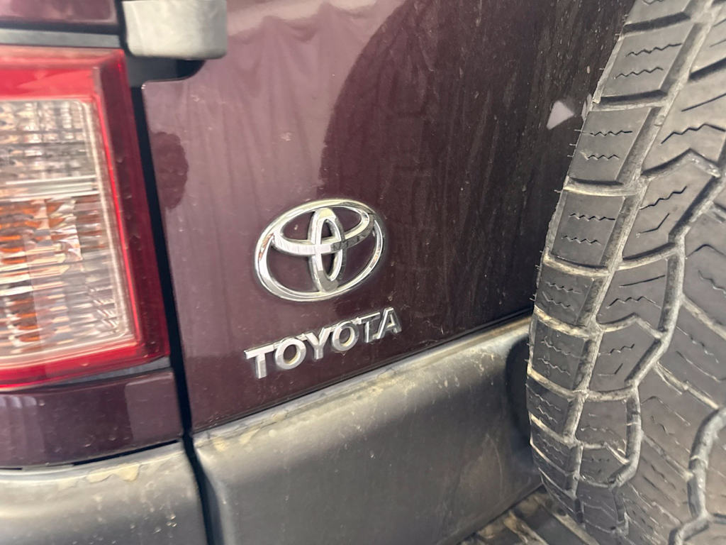 Thumbnail: 2007 Toyota FJ Cruiser - 7