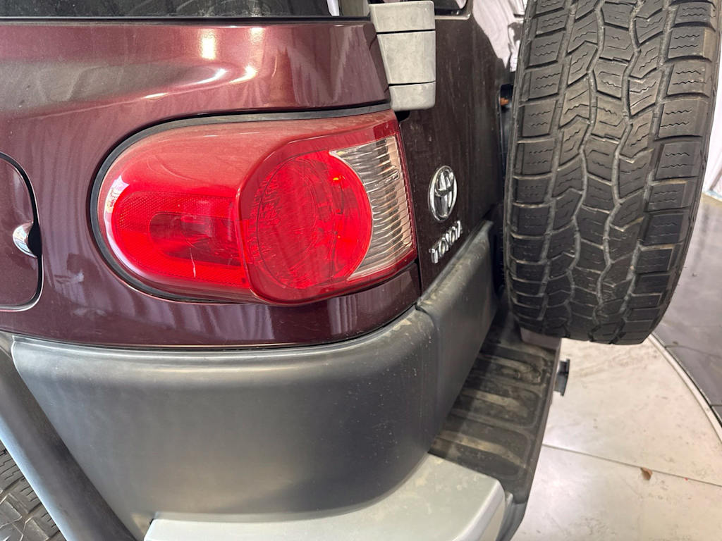 Thumbnail: 2007 Toyota FJ Cruiser - 21